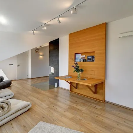 Tadeas Apartamento